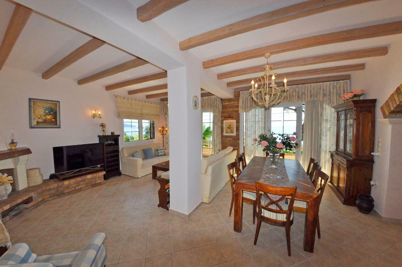Villa Romantica Perama  Extérieur photo