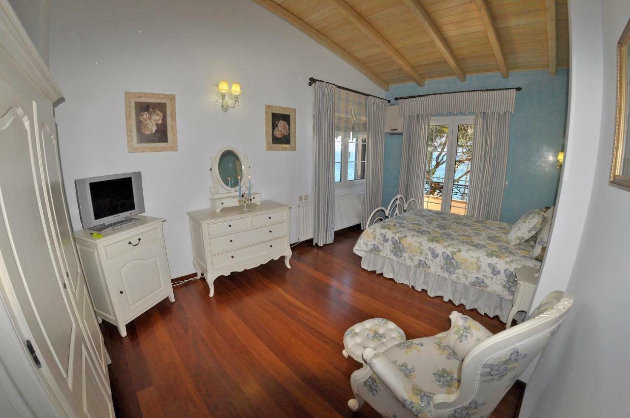 Villa Romantica Perama  Extérieur photo